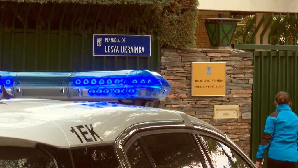 #عاجل | انفجار في السفارة الأوكرانية في العاصمة الإسبانية ‎#مدريد- وكالات: انفجار في السفارة الأوكرانية بالعاصمة الإسبانية مدريد وإصابة أحد الدبلوماسيين#اسبانيا #انفجار #أوكرانيا