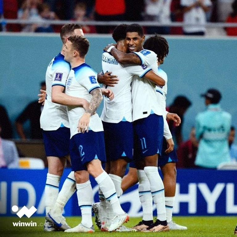 إنجلترا تؤكد تسيّدها للمجموعة الثانية، وتتأهل إلى الدور ثمن النهائي، بفوزها العريض على ويلز بثلاثة أهداف نظيفة ⚽💫 #كأس_العالم_2022 | #winwin_بالمونديال
