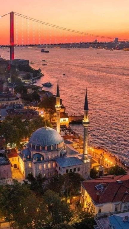 اسطنبول تركيا الأقرب...