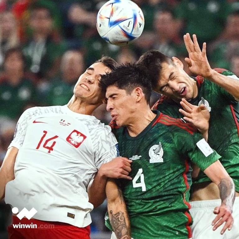 مواجهة المكسيك وبولندا تنتهي بالتعادل السلبي ،من ما يعني أن السعودية تنفرد بالصدارة في أولى جولات المجموعة الثالثة في كأس العالم ⚽💫#ملعب_لكل_الرياضات | #مونديالنا | #winwin_بالمونديال