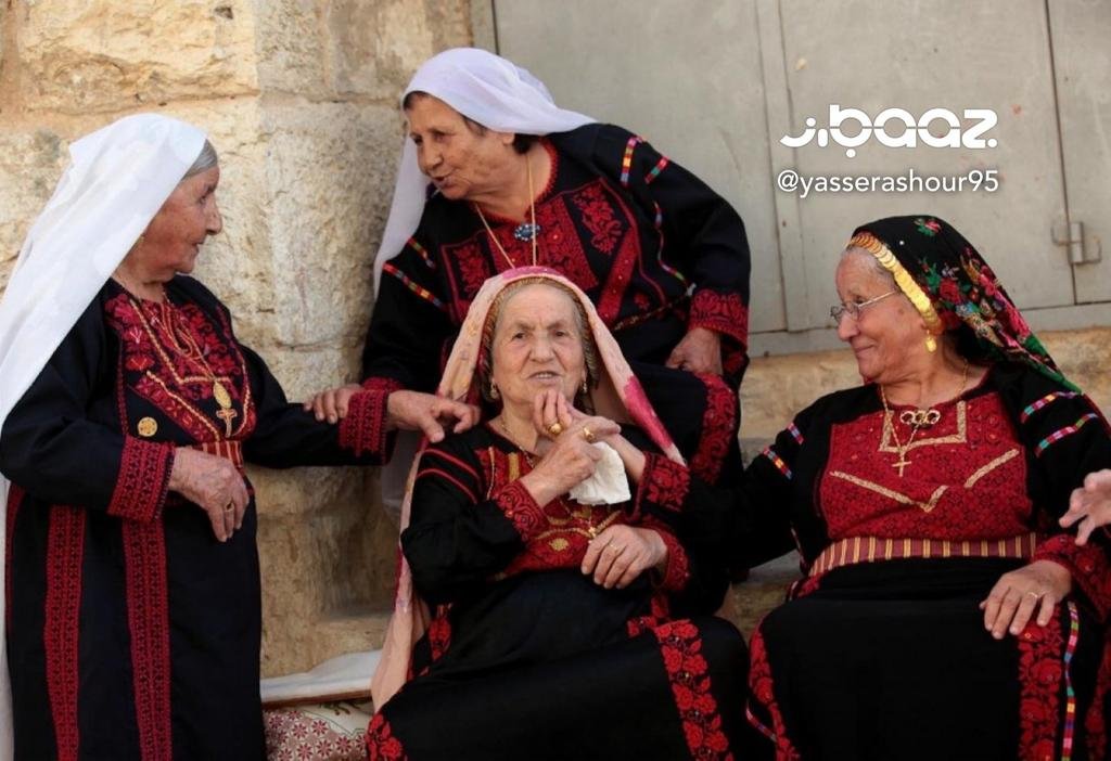 الزي التقليدي الفلسطيني من أجمل ما يمكن للمرأة الفلسطينية لبسه في المناسبات ‏#يوم_الزي_التقليدي